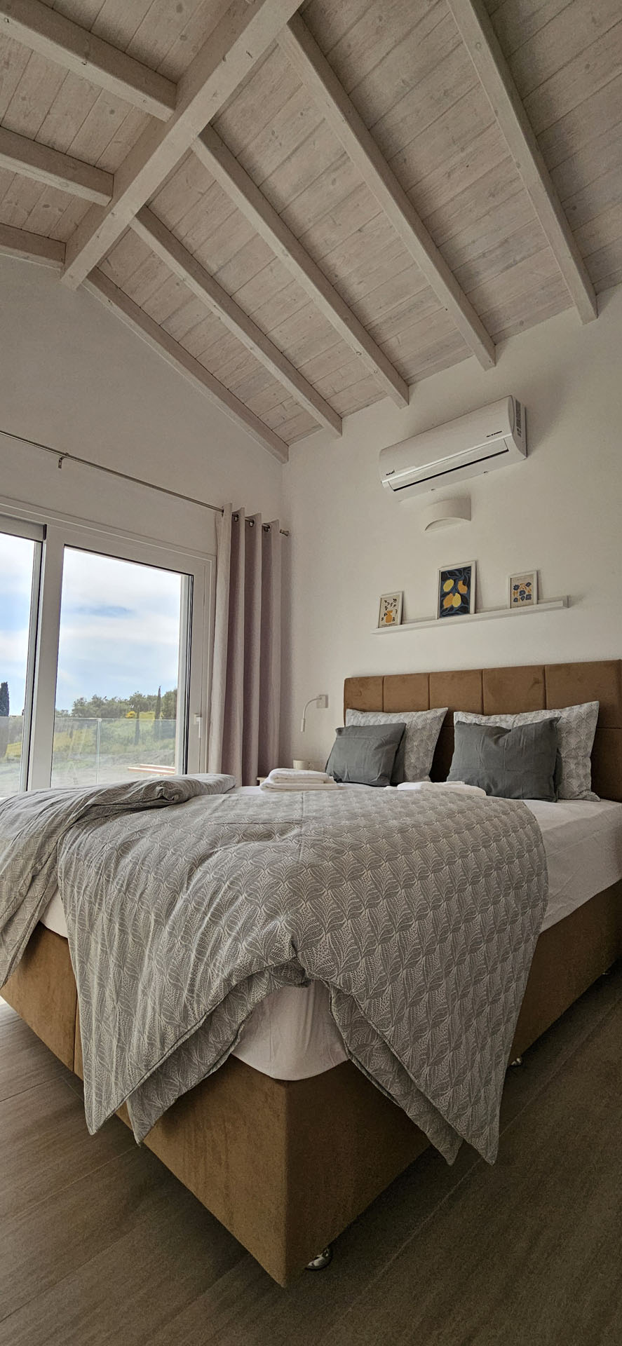 Arillas Peaceful Bungalows Corfu double bed picture