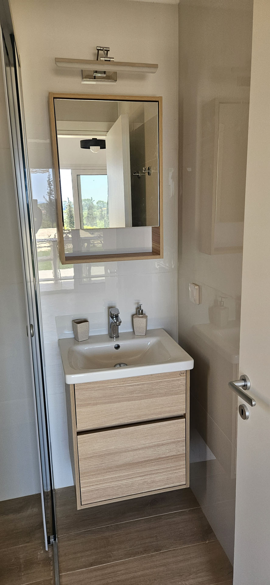 Arillas Peaceful Bungalows Corfu bathroom mirror